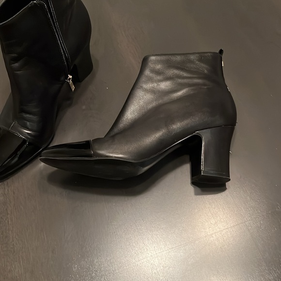 Leather Booties, square 2 1/2 inch heel, black, size 81/2 mint condition - Picture 2 of 5